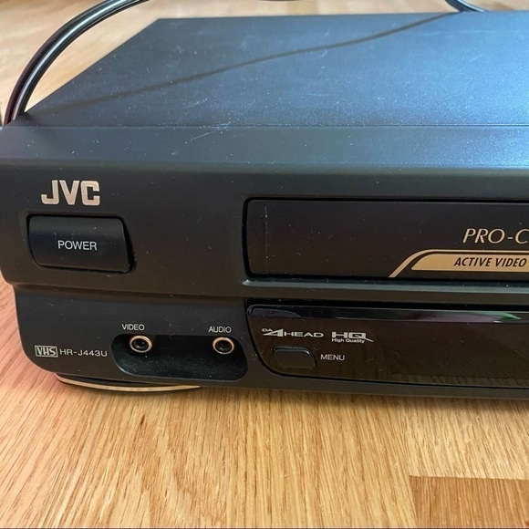 JVC HR-J443U Pro-cision 19u Head VCR Shuttle NO REMOTE Only Power Cord - Picture 2 of 6